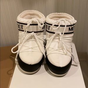 Moon Boots!